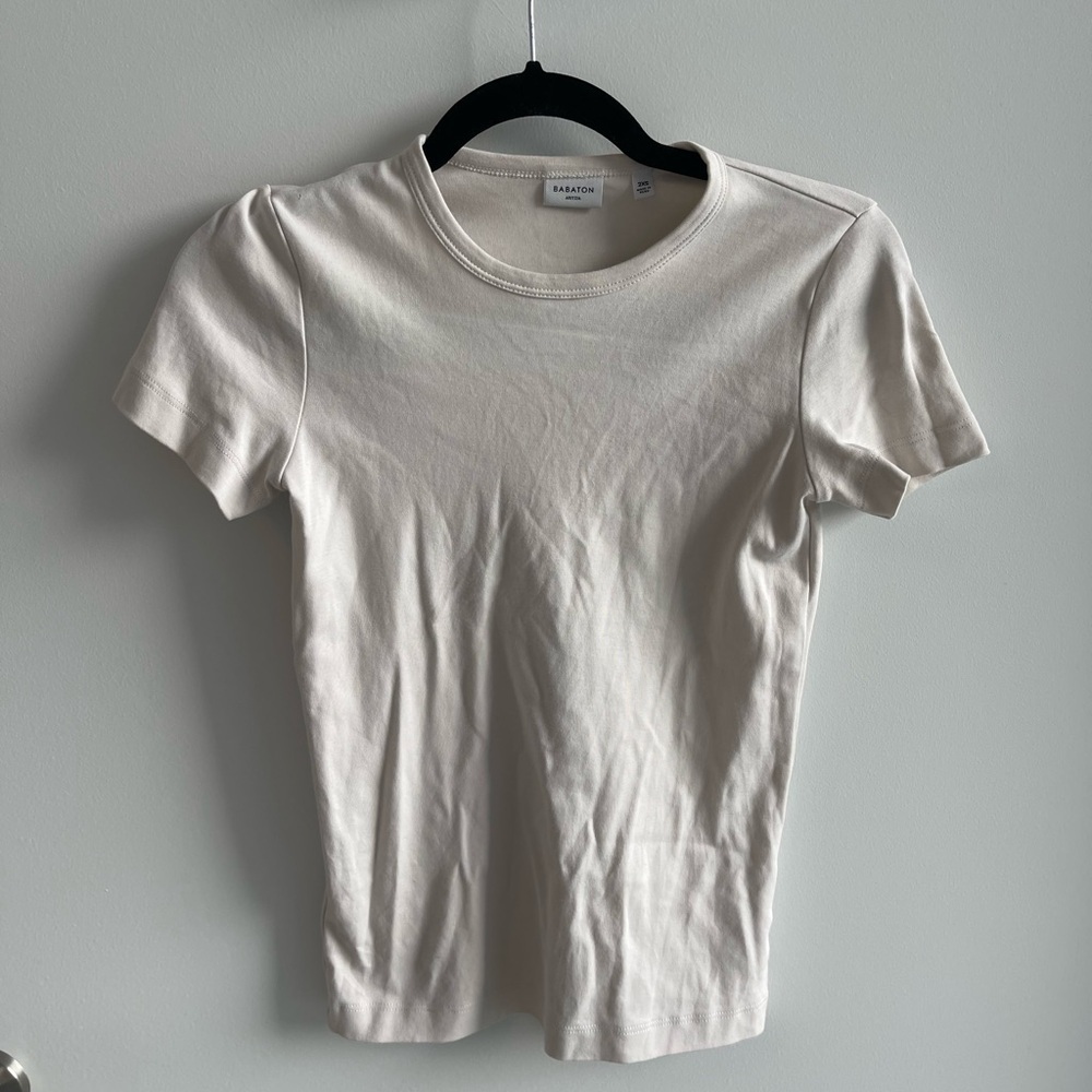 Aritzia Babaton Cream Short Sleeve T-Shirt